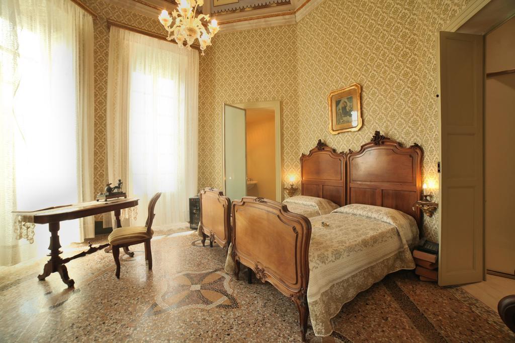 Guest house Residenza D'Epoca Regina D'Arborea 3*